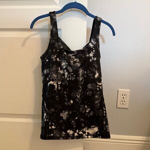 Lululemon athletica sports tank shirt size 8
